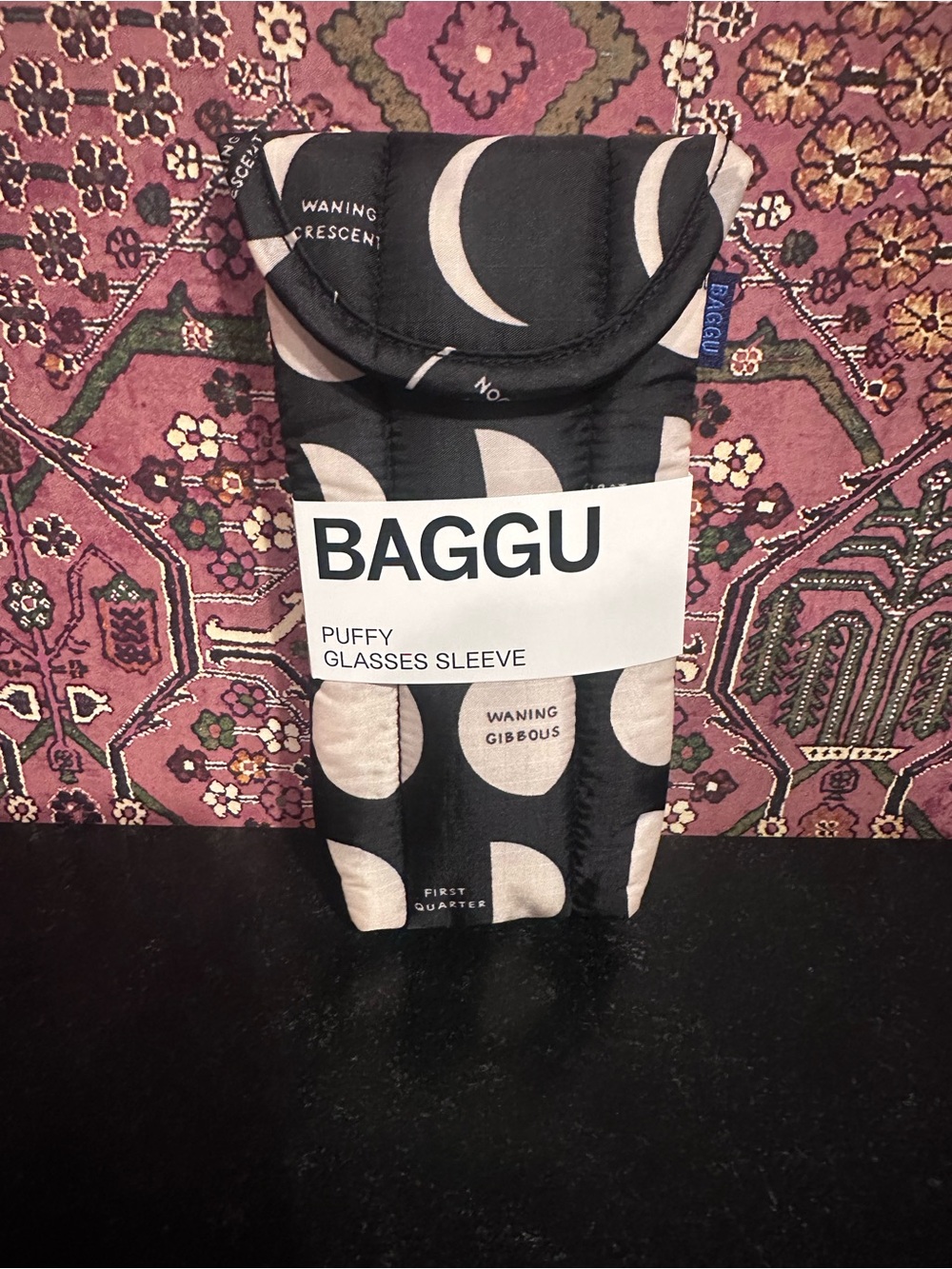 NWT Baggu Puffy Glasses Sleeve - Moon